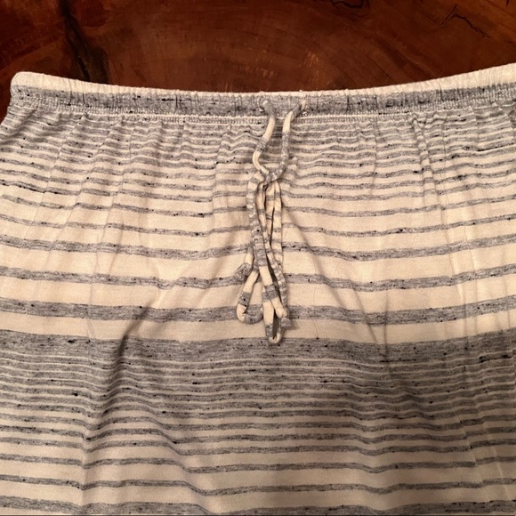 C&C California Size M Skirt - Picture 5 of 9